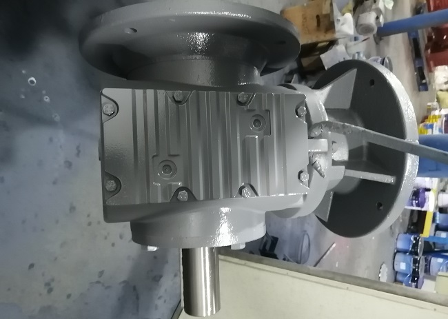 通砂光機減速電機，S型自鎖減速機帶電機